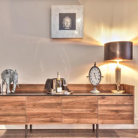 The Mews Boutique Deluxe Apartments, Sleep 2-6 People , Central Location, Free Parking Windermere Zewnętrze zdjęcie