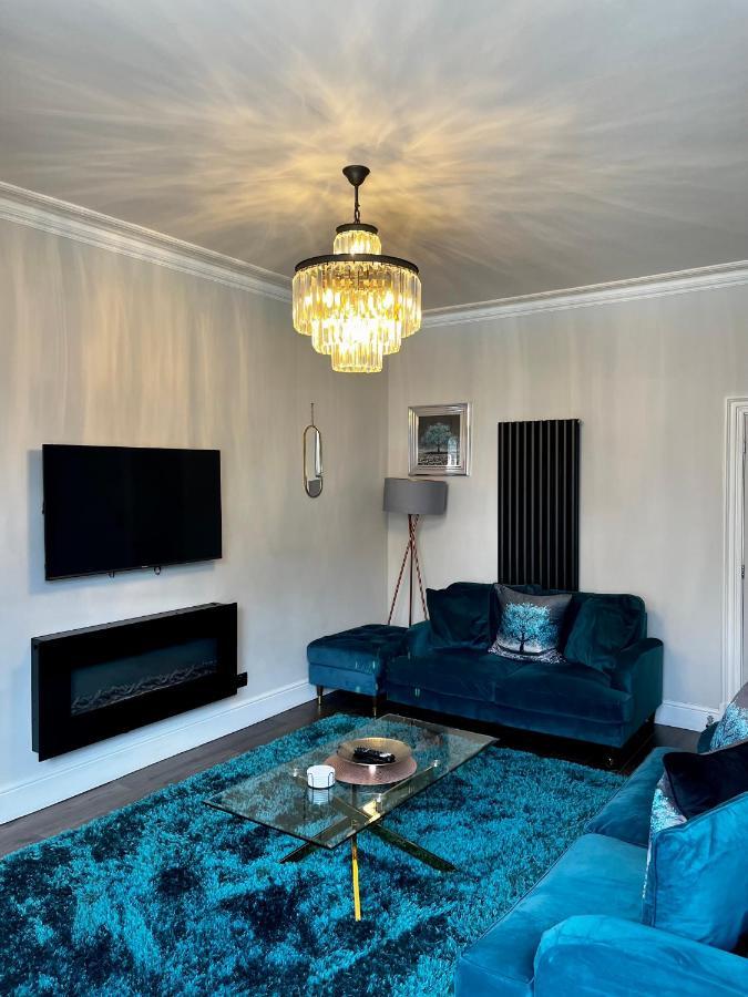 The Mews Boutique Deluxe Apartments, Sleep 2-6 People , Central Location, Free Parking Windermere Zewnętrze zdjęcie